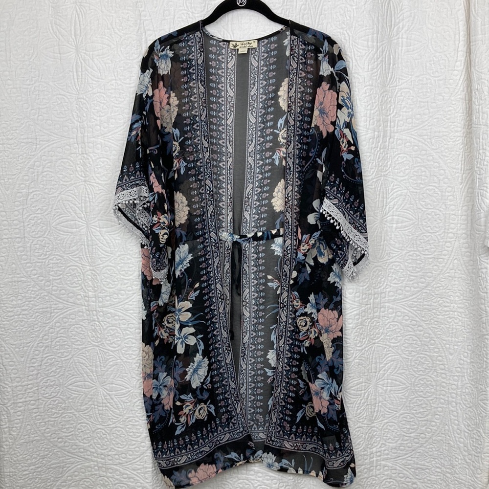 Unity World Wear Women’s Black Floral Print Kimono sz Medium